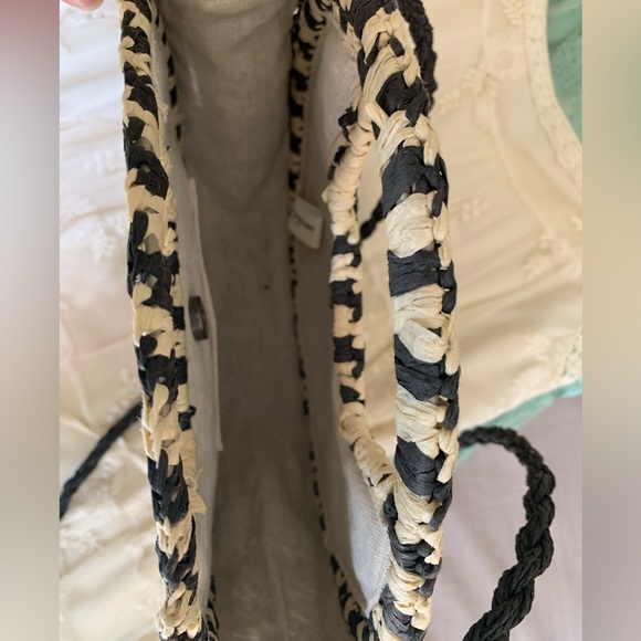 Lucky Brand purse - Picture 4 of 4